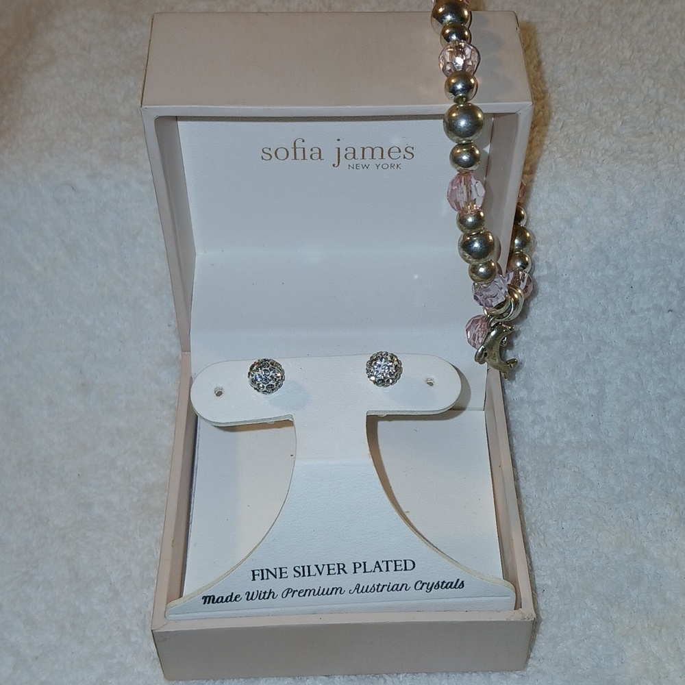 Classic Crystal Stud Earrings in Elegant Design & Pink & Silver Tone Bracelet